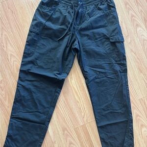 Columbia Women's Black Capri Cargo Pants